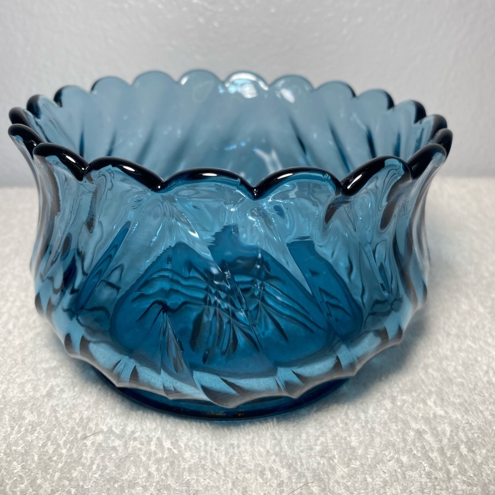 Vintage Tiara by Indiana Glass Serving Bowl - Picture 2 of 7